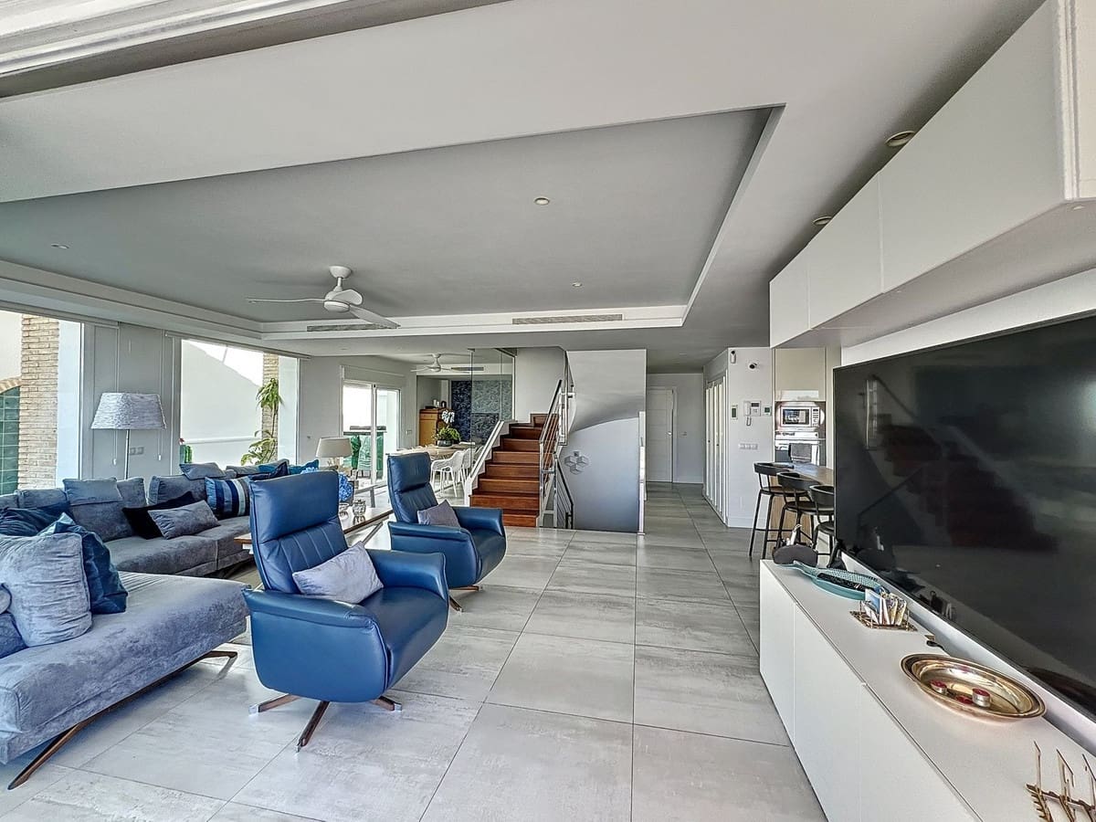 3 soveværelse Semi-Rækkehus til salg i Benalmadena med swimmingpool garage - € 1.200.000 (Ref: 8197950)