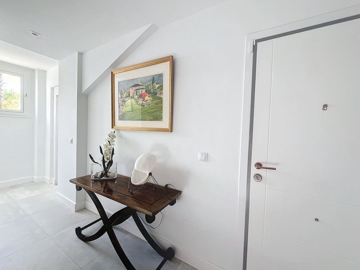 3 soveværelse Semi-Rækkehus til salg i Benalmadena med swimmingpool garage - € 1.200.000 (Ref: 8197950)