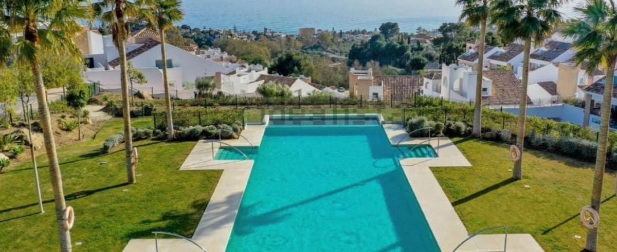 3 soveværelse Semi-Rækkehus til salg i Benalmadena med swimmingpool garage - € 1.200.000 (Ref: 8197950)