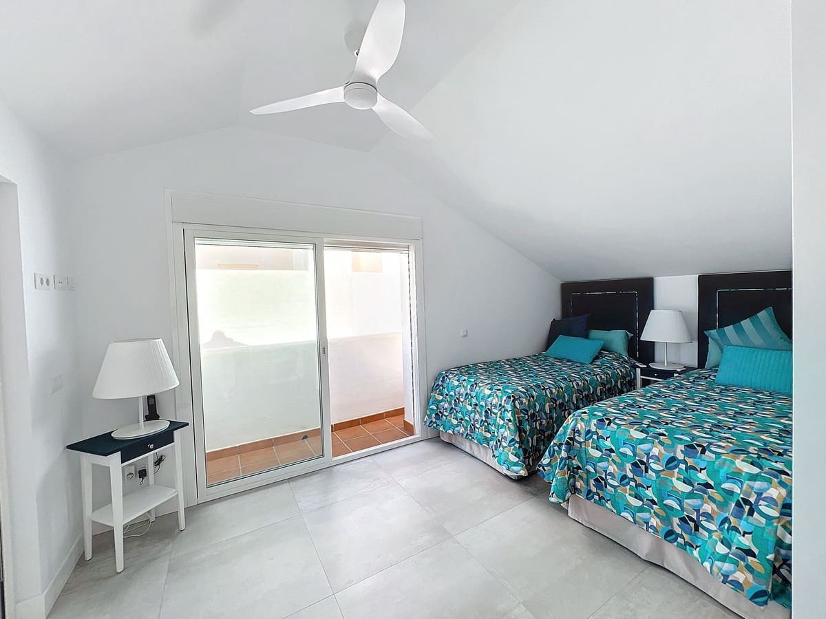 3 soveværelse Semi-Rækkehus til salg i Benalmadena med swimmingpool garage - € 1.200.000 (Ref: 8197950)