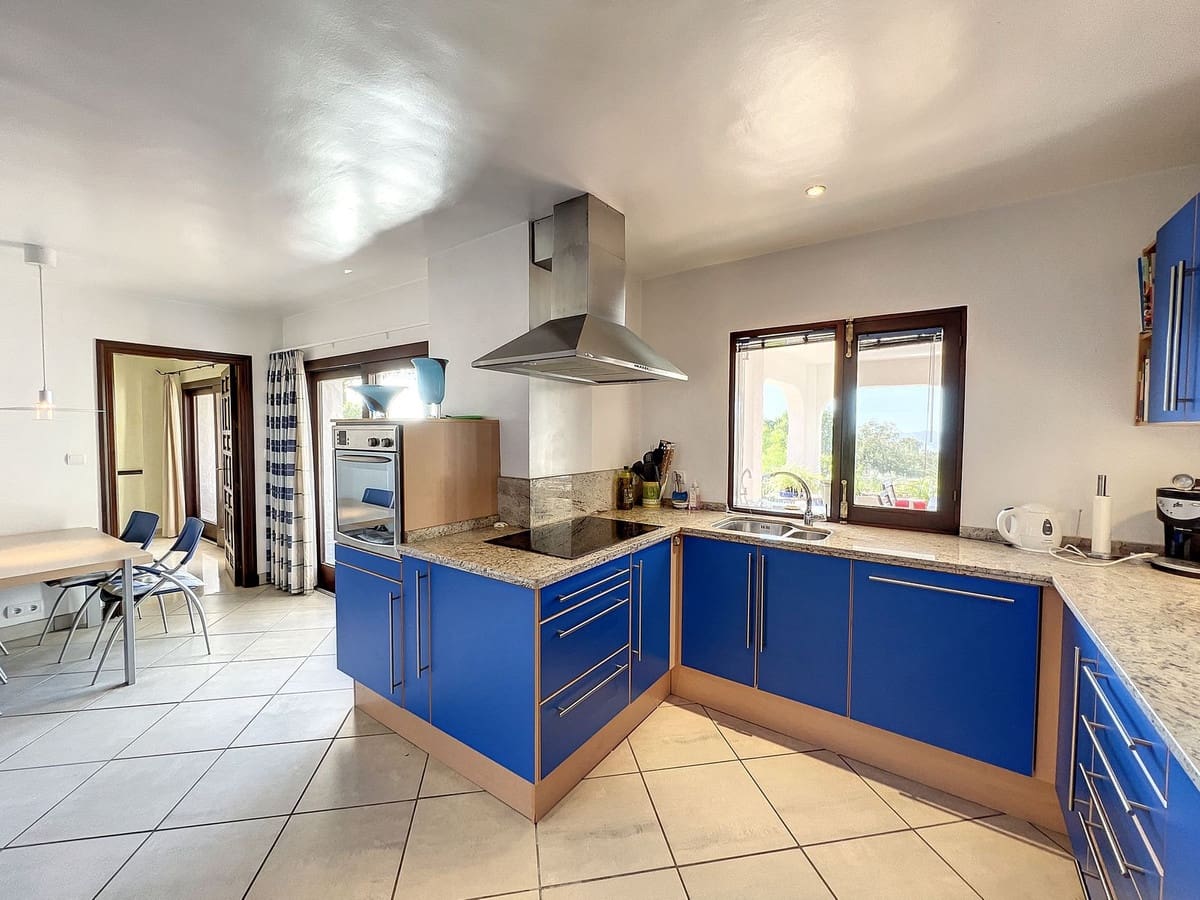 Chalet de 4 habitaciones en Mijas en venta con piscina garaje - 1.475.000 € (Ref: 8878666)