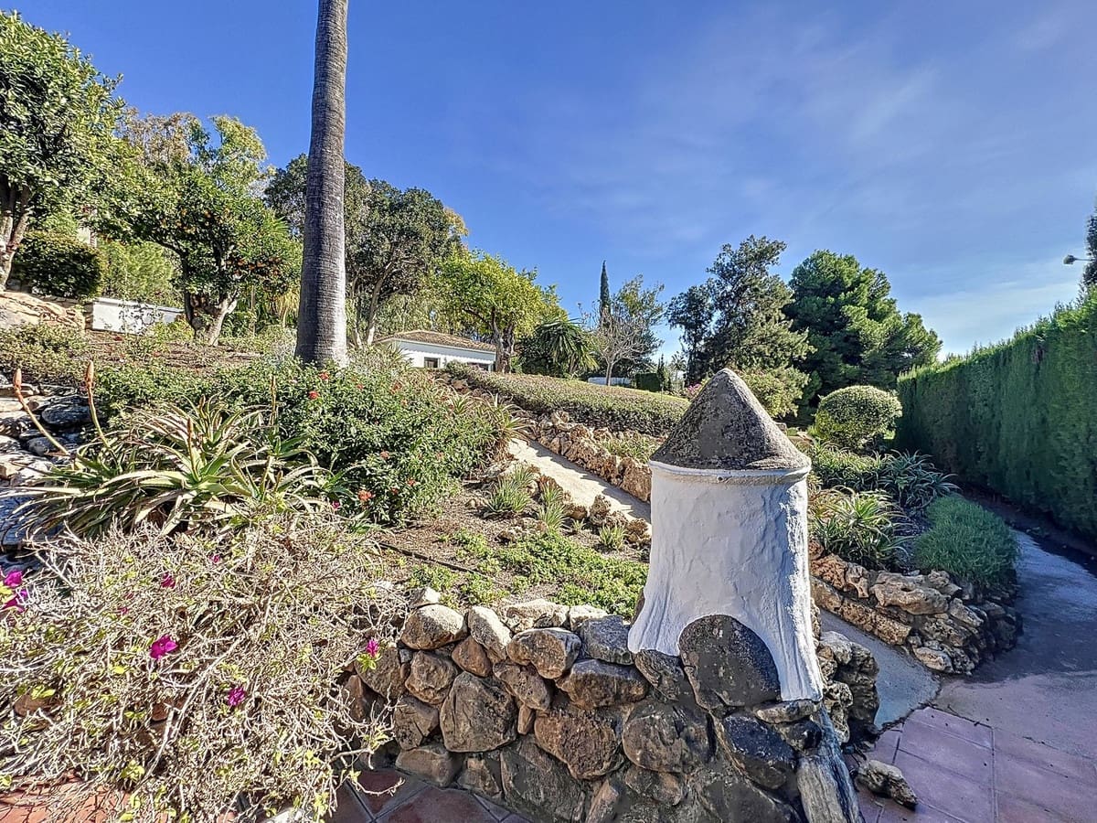 Chalet de 4 habitaciones en Mijas en venta con piscina garaje - 1.475.000 € (Ref: 8878666)