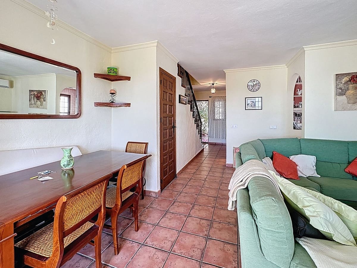 3 sovrum Semi-fristående Villa till salu i Mijas med pool garage - 475 000 € (Ref: 9298842)