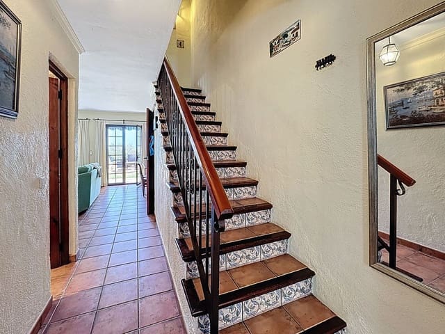 3 sovrum Semi-fristående Villa till salu i Mijas med pool garage - 475 000 € (Ref: 9298842)