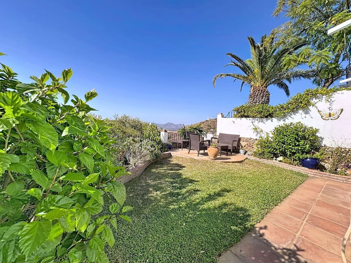 3 sovrum Semi-fristående Villa till salu i Mijas med pool garage - 475 000 € (Ref: 9298842)