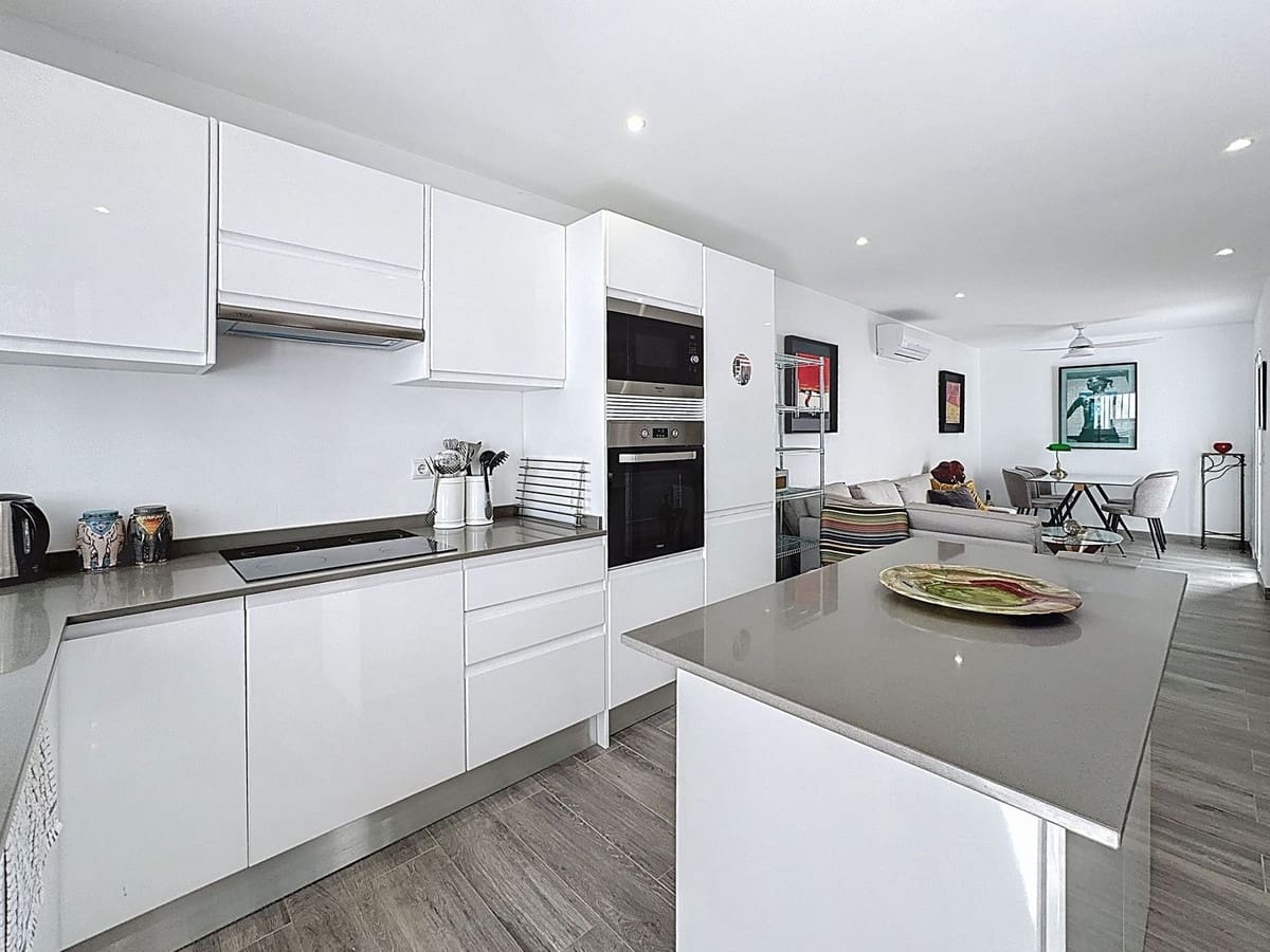 Casa de 2 habitaciones en Mijas en venta - 299.000 € (Ref: 9325587)