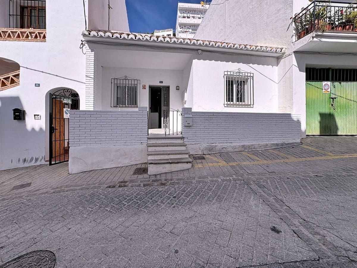 Casa de 2 habitaciones en Mijas en venta - 299.000 € (Ref: 9325587)
