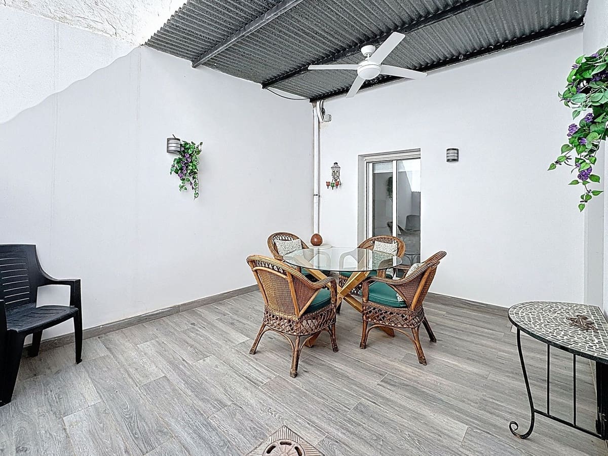 Casa de 2 habitaciones en Mijas en venta - 299.000 € (Ref: 9325587)