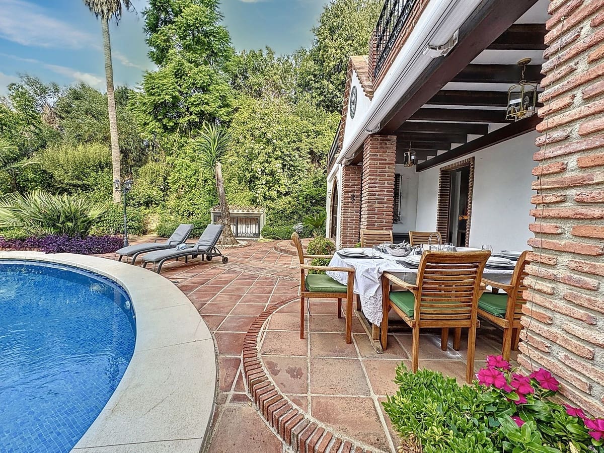 3 bedroom Villa for sale in Mijas with pool garage - € 925,000 (Ref: 9598159)