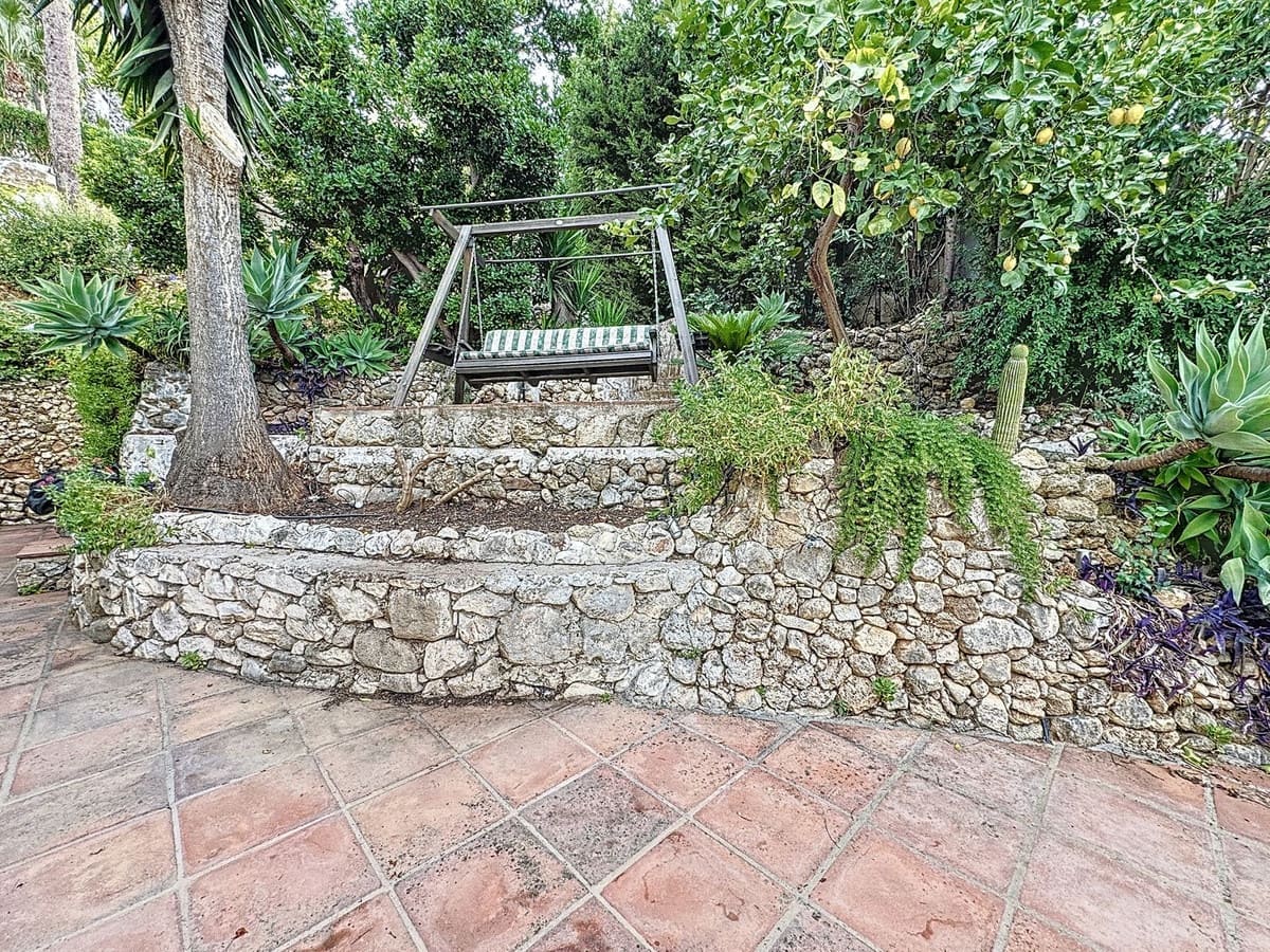 3 bedroom Villa for sale in Mijas with pool garage - € 925,000 (Ref: 9598159)