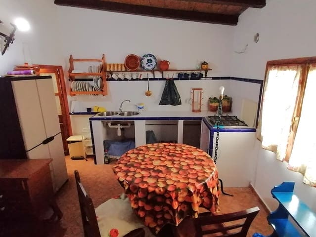 4 slaapkamer Grotwoning te koop in Benamaurel met garage - € 75.000 (Ref: 10014112)