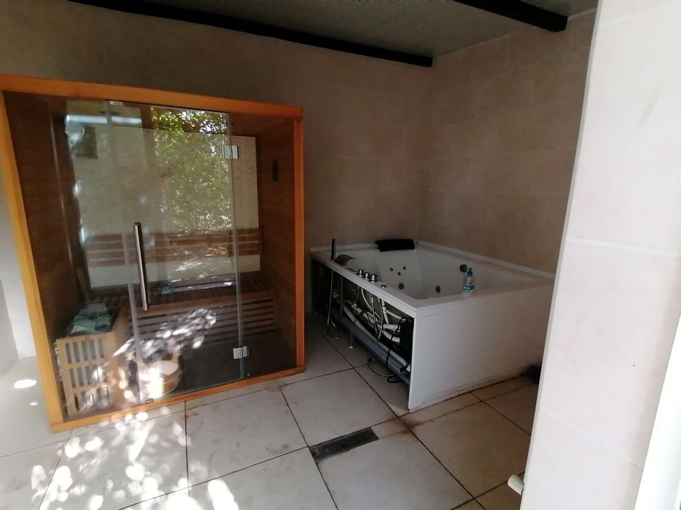 3 bedroom Finca/Country House for sale in Baza with garage - € 145,000 (Ref: 10035801)
