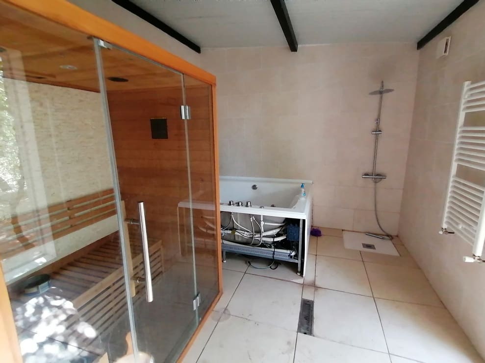 3 bedroom Finca/Country House for sale in Baza with garage - € 145,000 (Ref: 10035801)