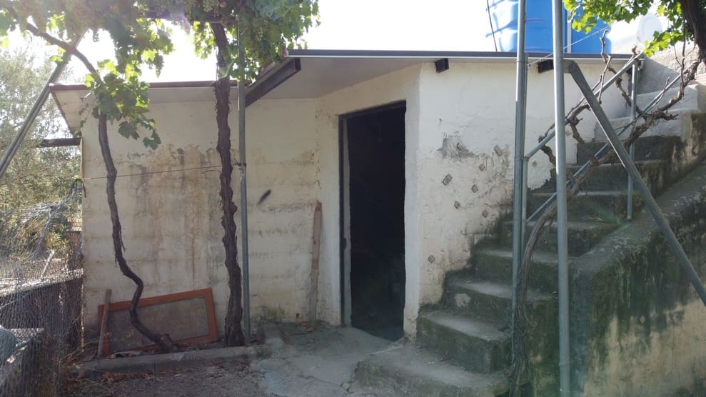 3 bedroom Finca/Country House for sale in Baza with garage - € 145,000 (Ref: 10035801)