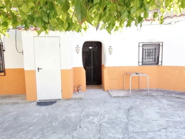 5 bedroom Cave House for sale in Benamaurel with garage - € 123,750 (Ref: 10088668)
