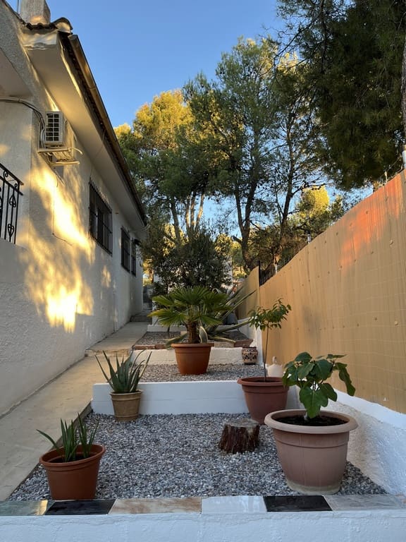 3 chambre Finca/Maison de Campagne à vendre à Baza avec piscine garage - 133 500 € (Ref: 10093973)