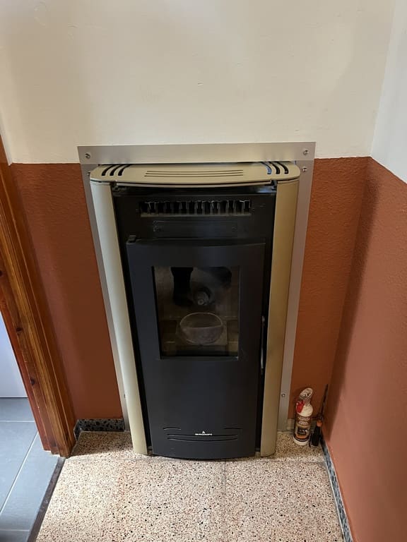 3 chambre Finca/Maison de Campagne à vendre à Baza avec piscine garage - 133 500 € (Ref: 10093973)