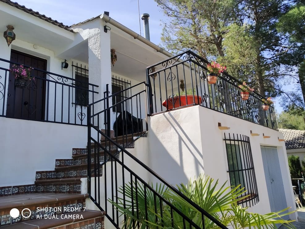 3 chambre Finca/Maison de Campagne à vendre à Baza avec piscine garage - 133 500 € (Ref: 10093973)