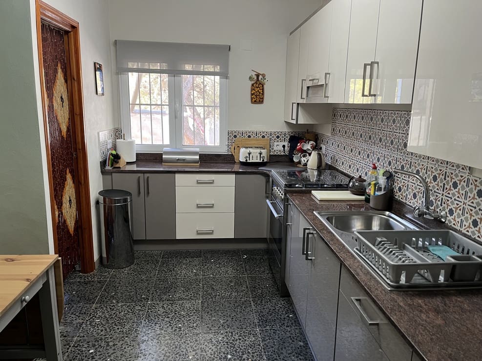 3 chambre Finca/Maison de Campagne à vendre à Baza avec piscine garage - 133 500 € (Ref: 10093973)