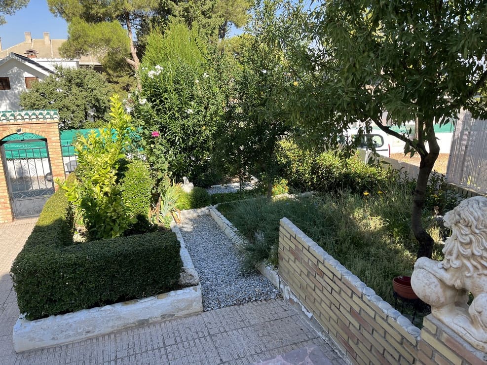 3 chambre Finca/Maison de Campagne à vendre à Baza avec piscine garage - 133 500 € (Ref: 10093973)