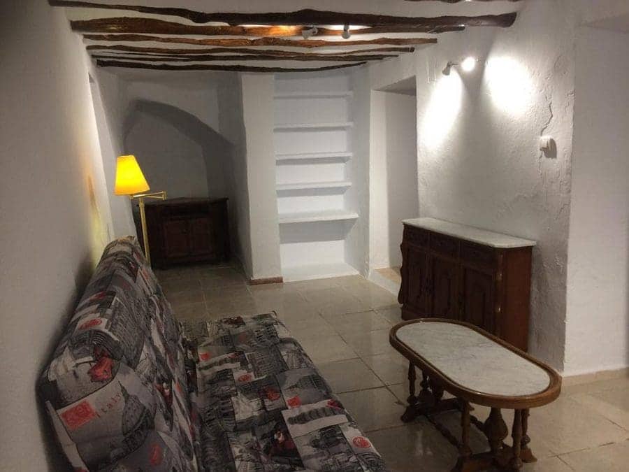5 slaapkamer Finca/Landhuis te koop in Baza - € 120.000 (Ref: 10139991)