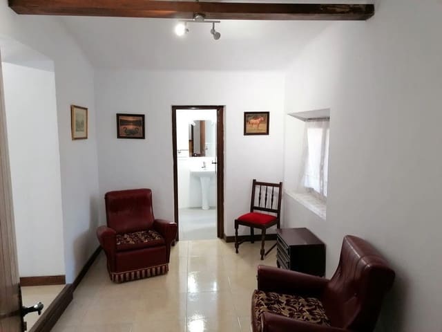 5 slaapkamer Finca/Landhuis te koop in Baza - € 120.000 (Ref: 10139991)