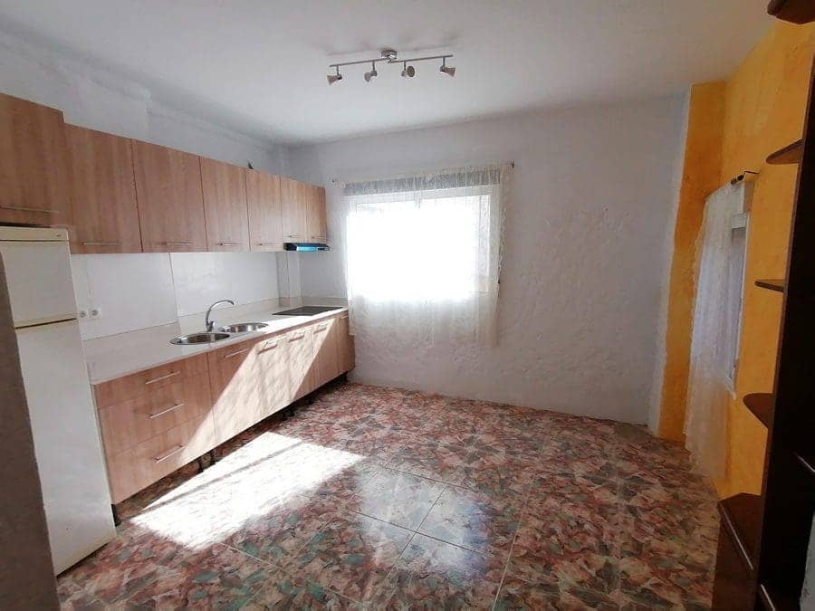 5 slaapkamer Finca/Landhuis te koop in Baza - € 120.000 (Ref: 10139991)