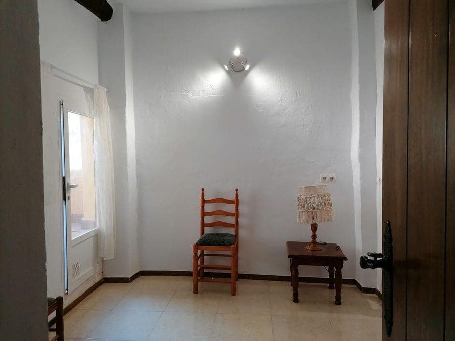 5 slaapkamer Finca/Landhuis te koop in Baza - € 120.000 (Ref: 10139991)
