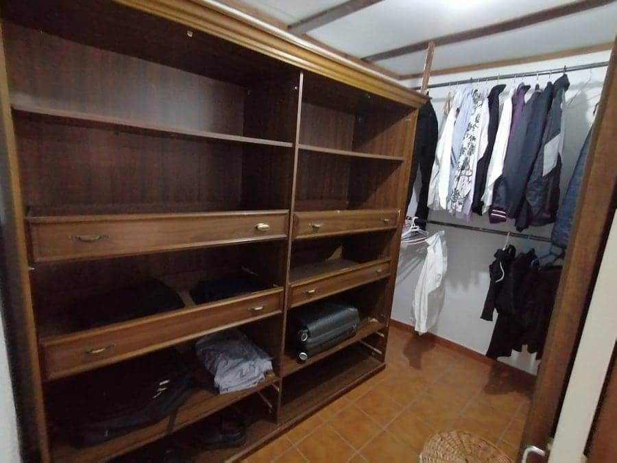 5 slaapkamer Finca/Landhuis te koop in Baza - € 120.000 (Ref: 10139991)