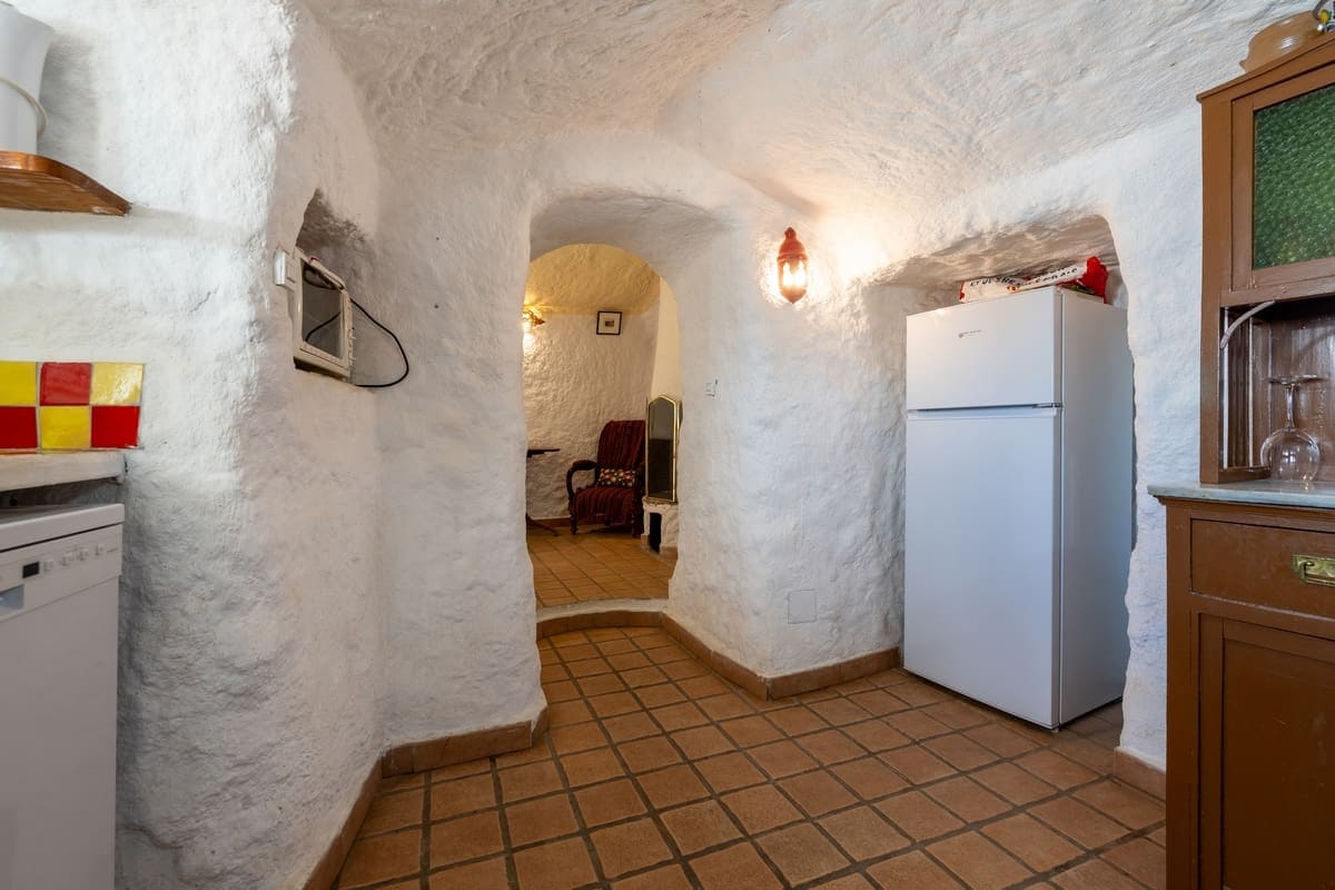 2 soveværelse Hulehus til salg i Guadix - € 90.000 (Ref: 10163516)