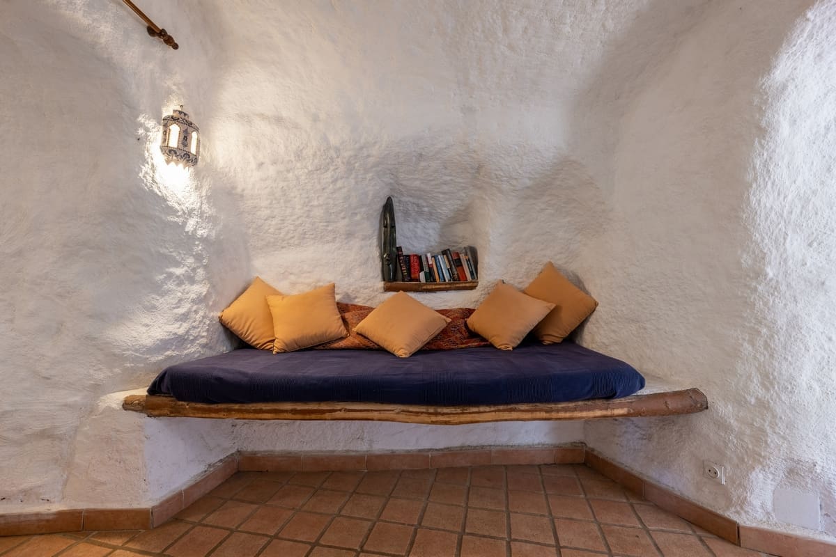 2 soveværelse Hulehus til salg i Guadix - € 90.000 (Ref: 10163516)