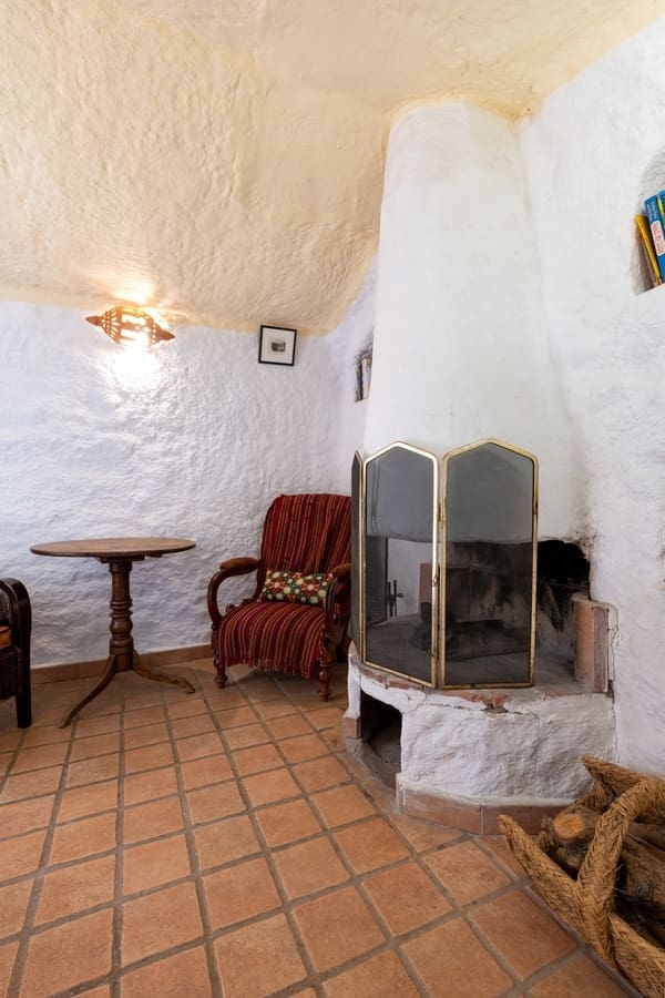 2 soveværelse Hulehus til salg i Guadix - € 90.000 (Ref: 10163516)