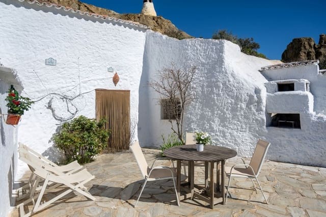 2 slaapkamer Grotwoning te koop in Guadix - € 90.000 (Ref: 10163516)