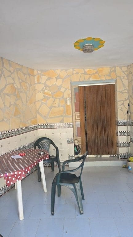 4 bedroom Cave House for sale in Carramaiza with garage - € 125,000 (Ref: 10163517)