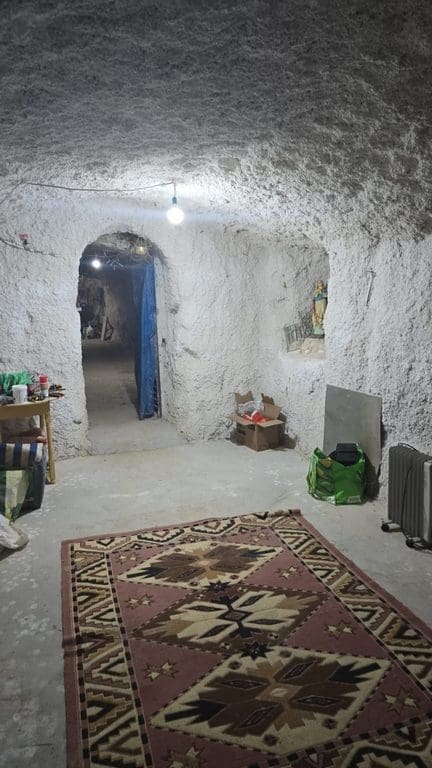 4 bedroom Cave House for sale in Carramaiza with garage - € 125,000 (Ref: 10163517)
