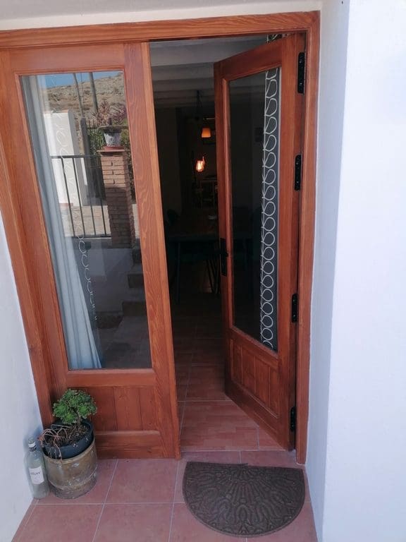 Casa Cueva de 3 habitaciones en Castilléjar en venta con garaje - 125.000 € (Ref: 10168832)