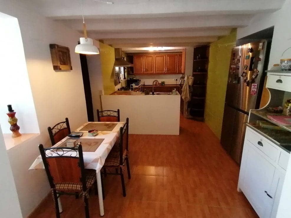 Casa Cueva de 3 habitaciones en Castilléjar en venta con garaje - 125.000 € (Ref: 10168832)