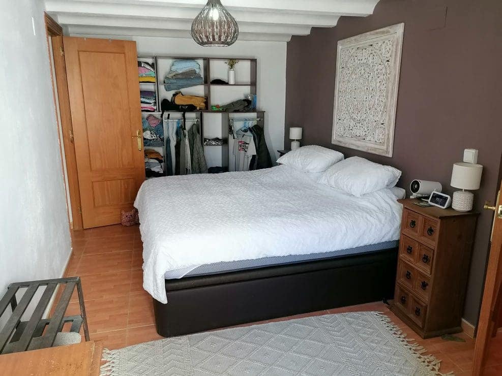 Casa Cueva de 3 habitaciones en Castilléjar en venta con garaje - 125.000 € (Ref: 10168832)