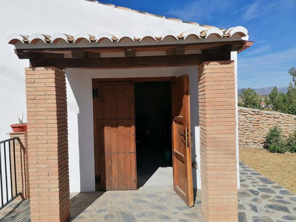 Casa Cueva de 3 habitaciones en Castilléjar en venta con garaje - 125.000 € (Ref: 10168832)