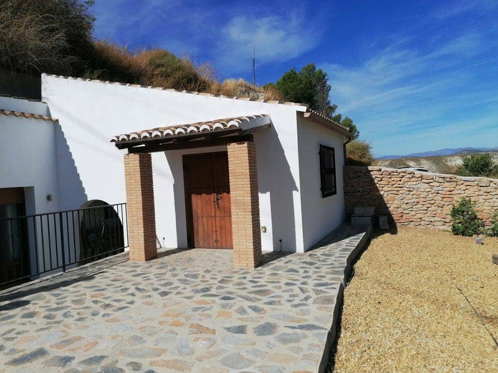 Casa Cueva de 3 habitaciones en Castilléjar en venta con garaje - 125.000 € (Ref: 10168832)