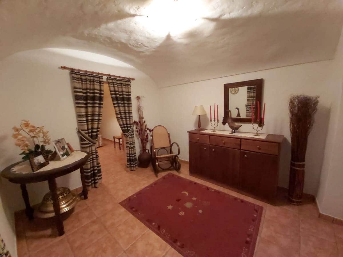 4 soverom Grottehus til salgs i Las Cucharetas med garasje - € 85 000 (Ref: 10172751)