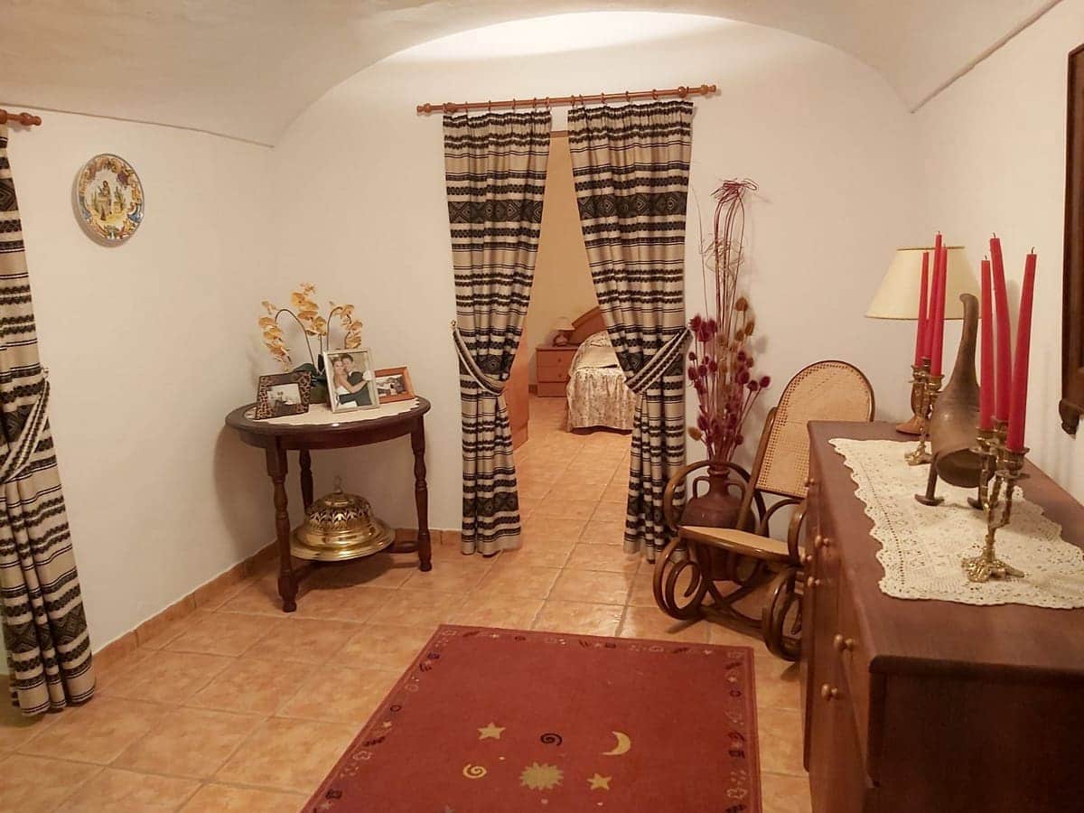 4 soverom Grottehus til salgs i Las Cucharetas med garasje - € 85 000 (Ref: 10172751)