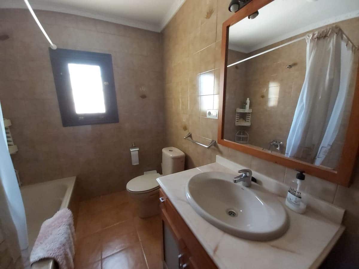 4 soverom Grottehus til salgs i Las Cucharetas med garasje - € 85 000 (Ref: 10172751)