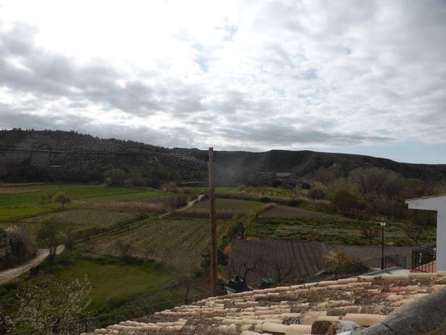 3 soverom Finca/Herregård til salgs i Los Carriones, Castilléjar med garasje - € 88 000 (Ref: 10182215)