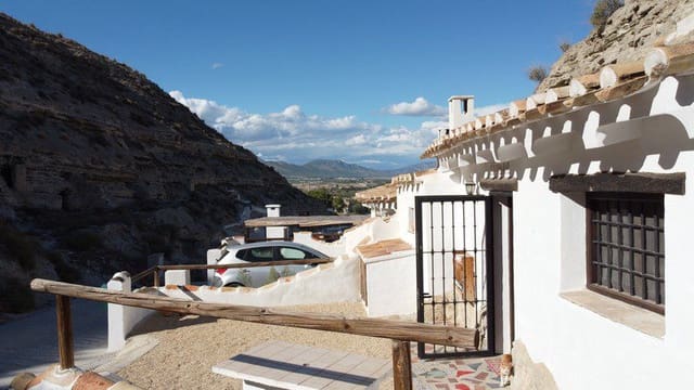 3 soveværelse Hulehus til salg i Galera - € 62.500 (Ref: 4009327)