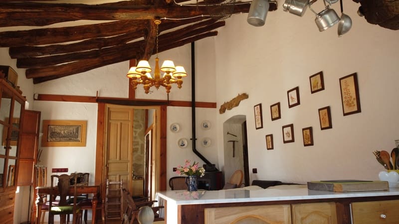 5 soveværelse Finca/Landehus til salg i Caniles med swimmingpool - € 267.000 (Ref: 4419477)