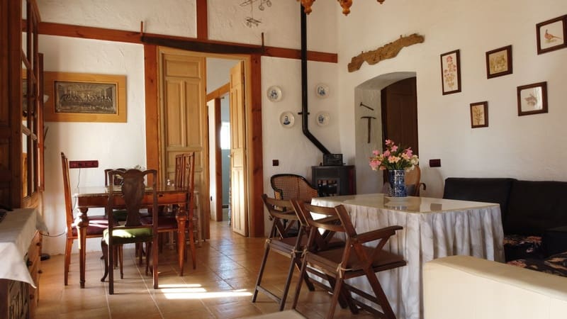 5 soveværelse Finca/Landehus til salg i Caniles med swimmingpool - € 267.000 (Ref: 4419477)