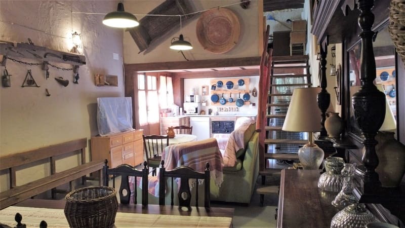 5 soveværelse Finca/Landehus til salg i Caniles med swimmingpool - € 267.000 (Ref: 4419477)