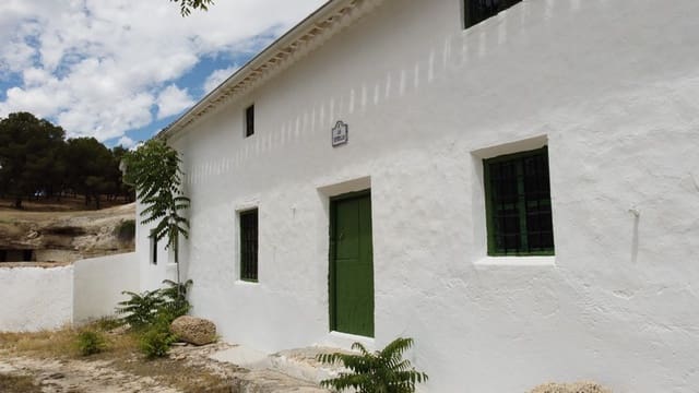 8 soveværelse Finca/Landehus til salg i Benamaurel - € 270.000 (Ref: 5643073)