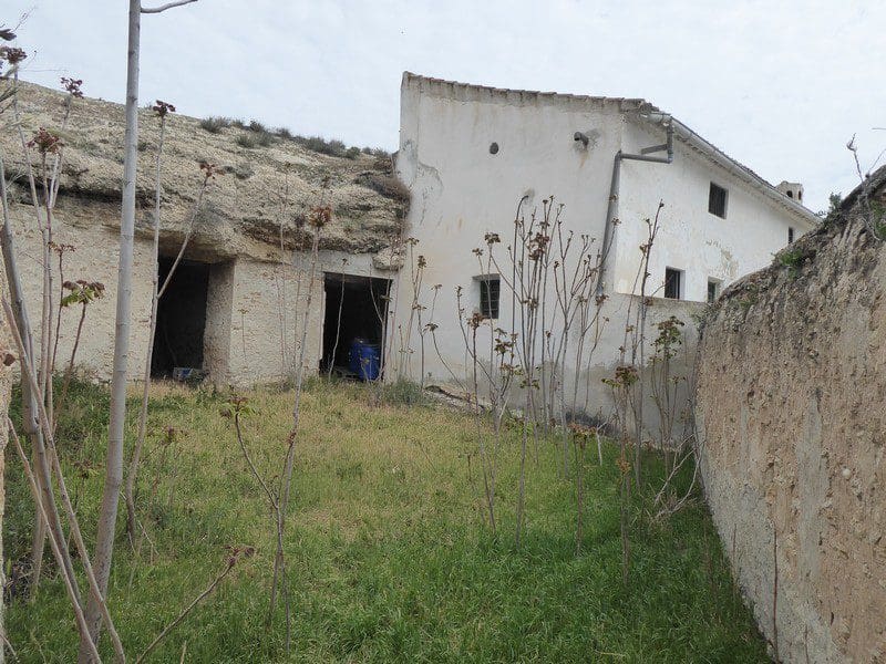 Finca/Casa Rural de 8 habitaciones en Benamaurel en venta - 270.000 € (Ref: 5643073)